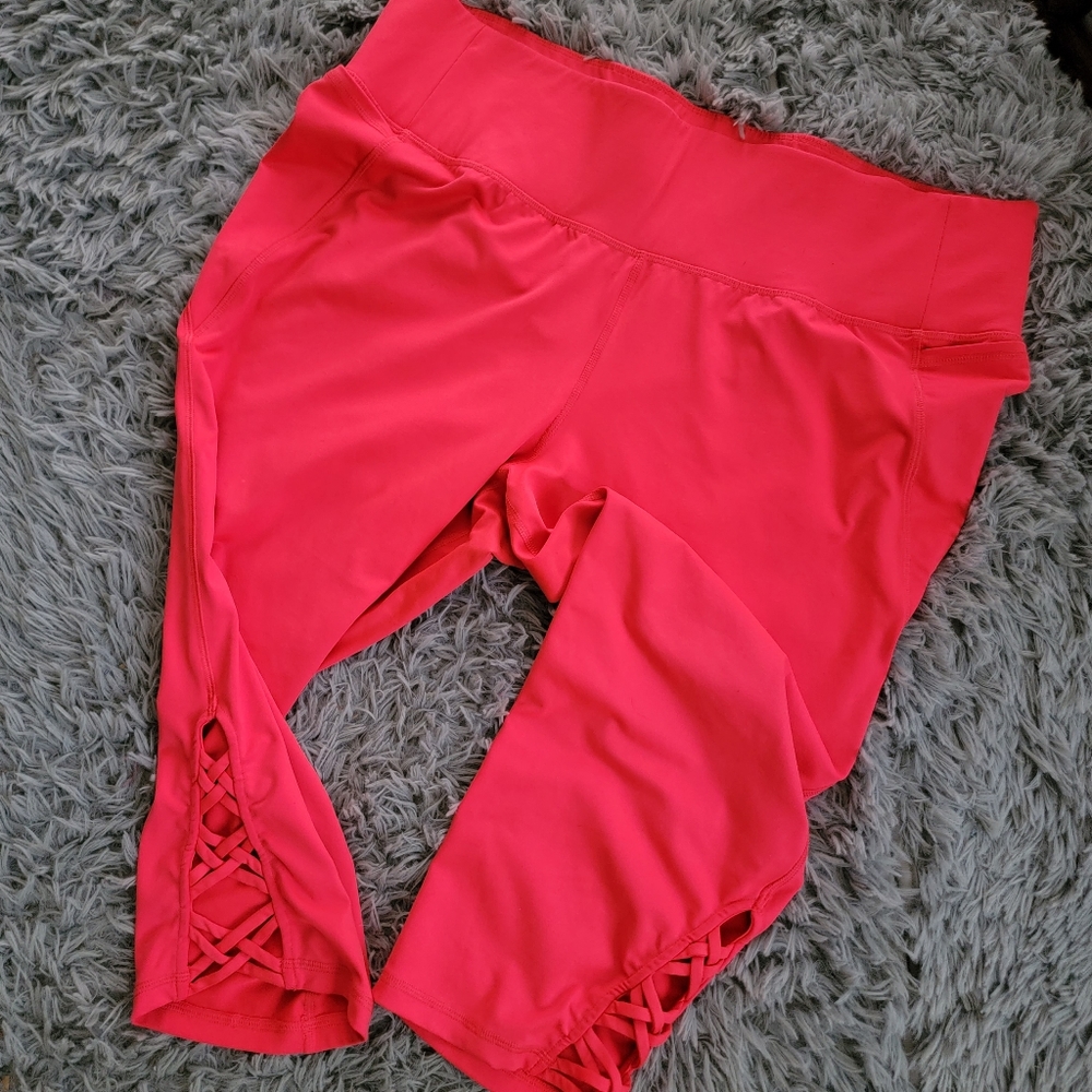 PLUS Livi High Rise Active Capri
